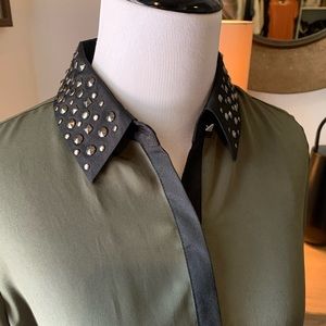 Studded collar button up